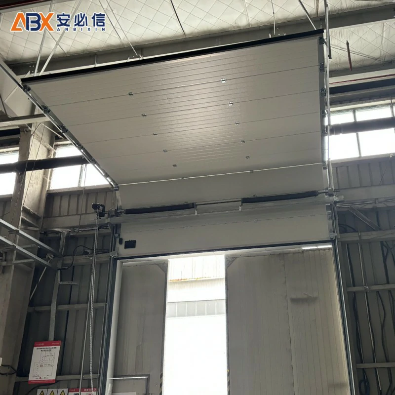 山南铝板滑升门